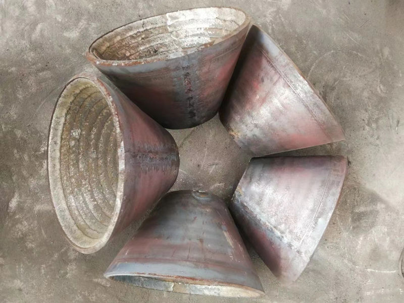 Hardfacing wear-resistant reducer